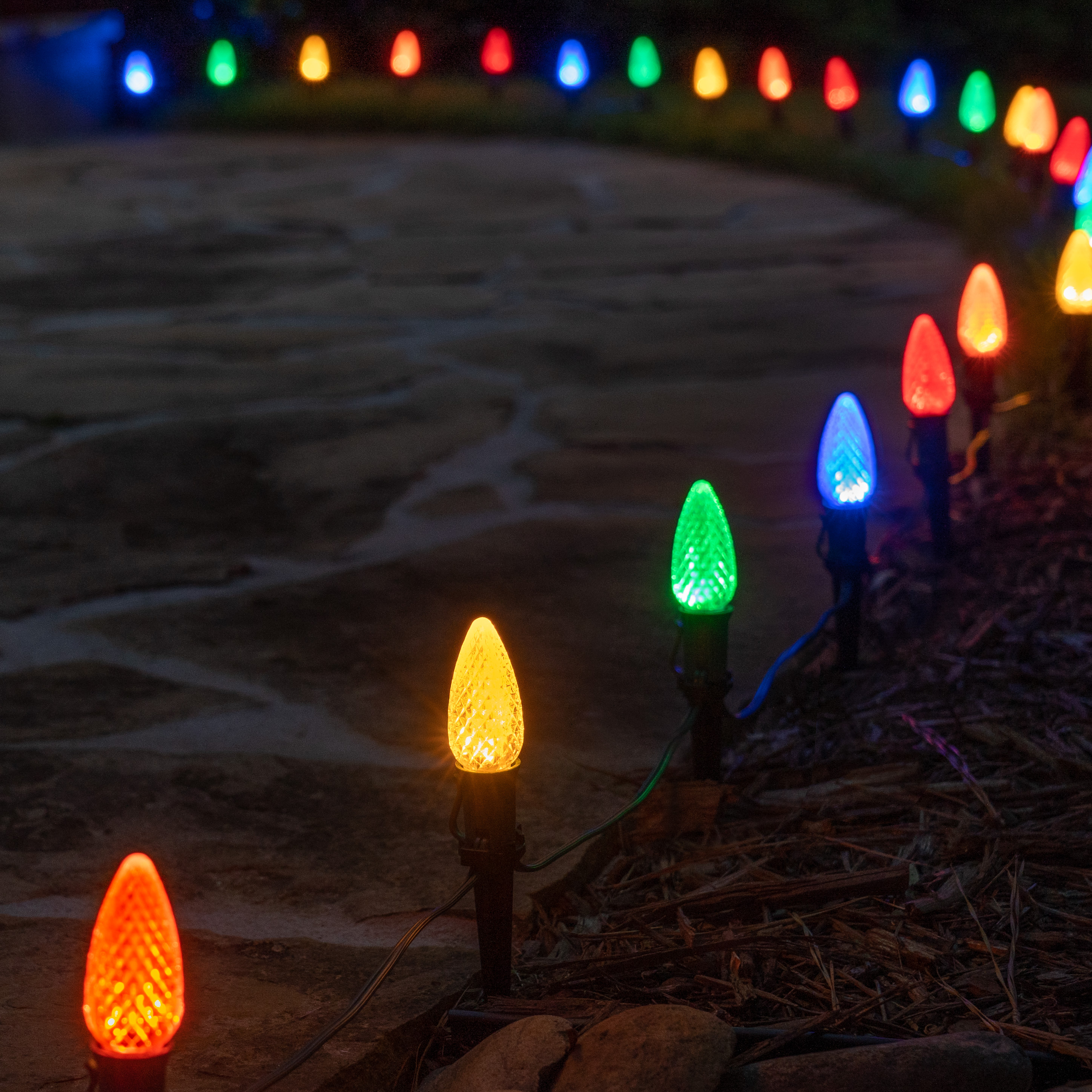 Multicolor pathway outlet lights